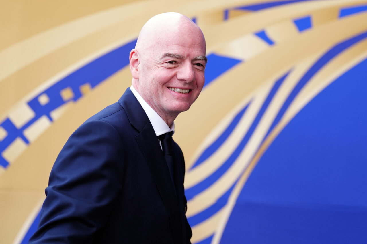 UEFA îl amenință pe Gianni Infantino cu „acțiuni în justiție“ și îl avertizează să nu distrugă niciun document legat de privatizarea Cupei Mondiale