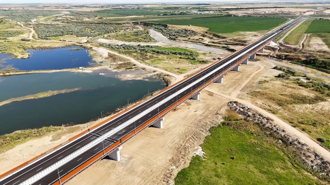 Autostrăzile A7 și A8 din România reprezintă o problemă de securitate și interes european spune Comisia Europeană