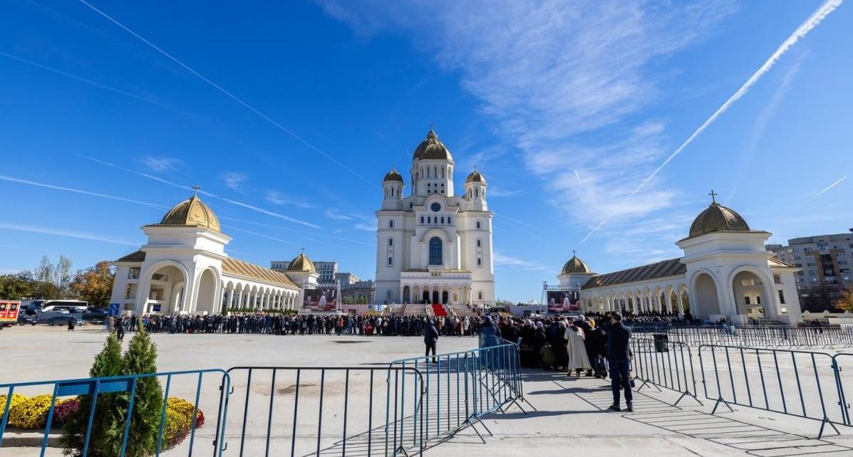 Prima Liturghie din acest an la Catedrala Națională. Când se redeschide pentru credincioși