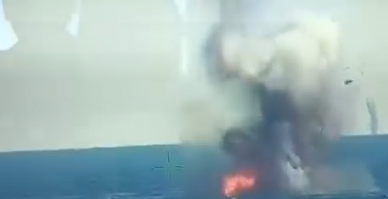 Radu Miruță a postat noi imagini cu momentul în care drona maritimă de lângă Neptun Deep este lovită de avionul F-16