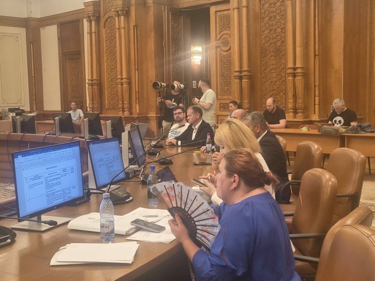 Contre între PSD și USR pe amendamentele noi la Legea ANI. Se dorește ca fiecare demnitar să aibă o fișă publică de avere