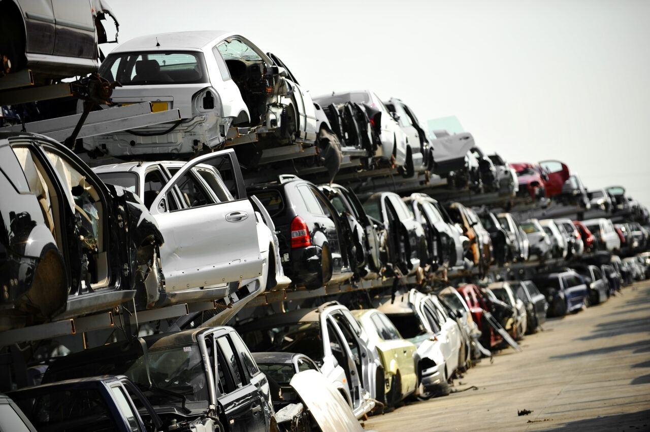 Românii s-au înghesuit la Rabla Auto. Bugetul pentru mașinile electrice s-a terminat în mai puțin de o oră. Reguli noi din 2027