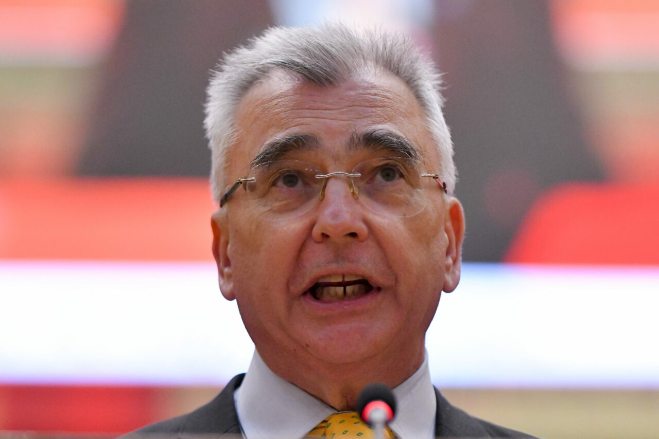 Petrișor Peiu, avertisment pentru AUR: „Nu e normal să avem negocieri prin subsoluri, prin păduri”. Ce spune senatorul AUR despre strategia PSD
