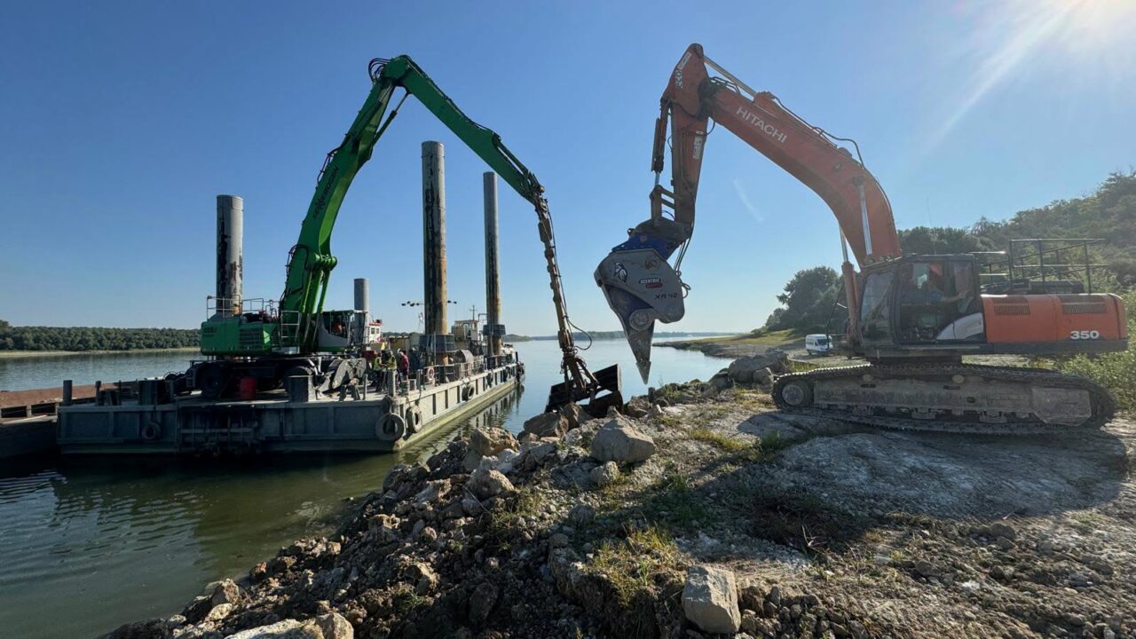 11 instituții au decis să construiască un dig scurt de piatră care să mențină cota Dunării pentru răcirea centralei de la Cernavodă