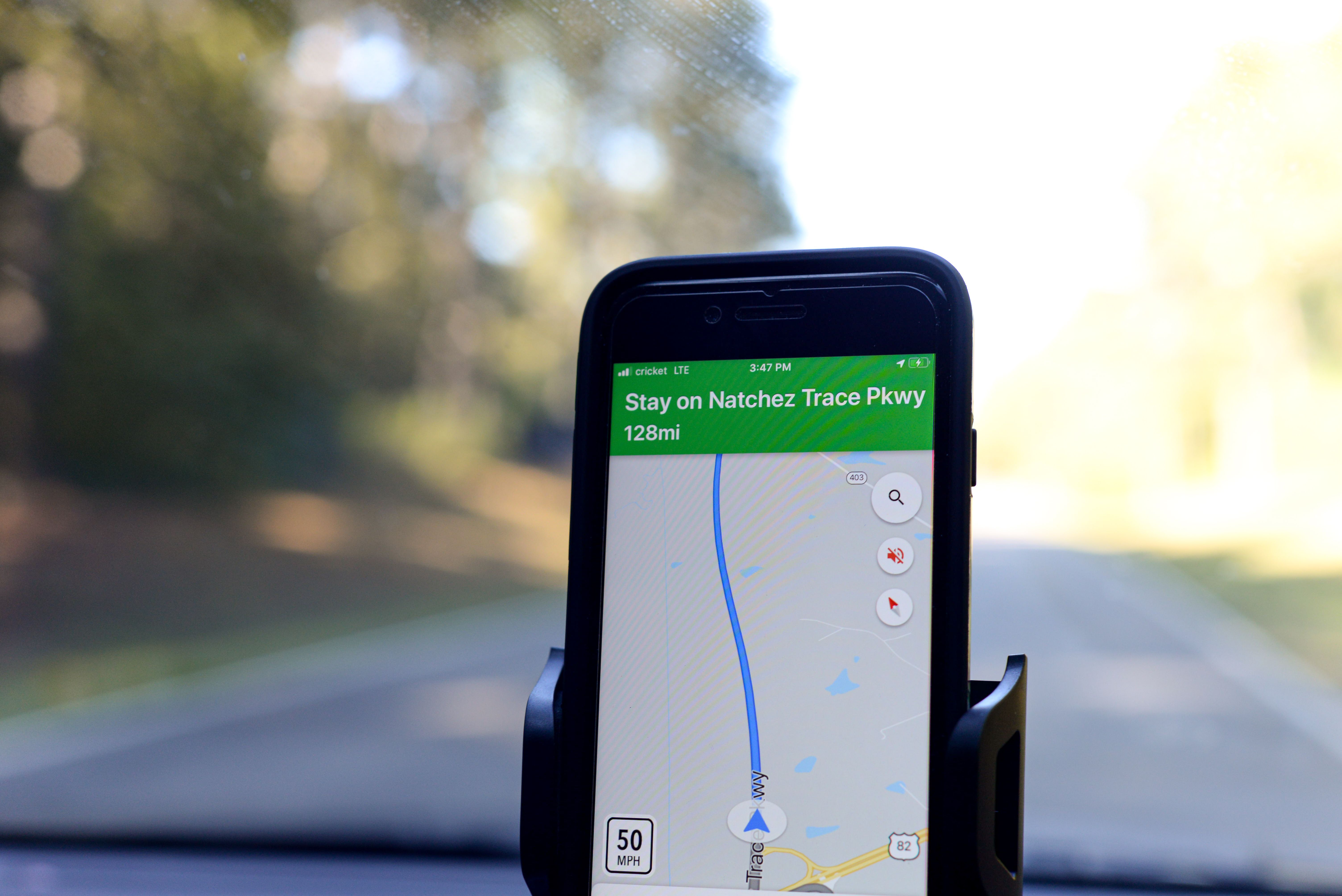 Waze ar putea să nu mai arate radarele, după decizia CJUE