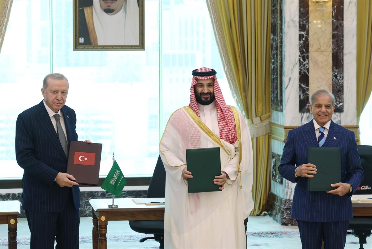 Turcia, Arabia Saudită și Pakistanul au încheiat o alianță defensivă similară cu NATO în lumea musulmană, pe fondul conflictelor din Orientul Mijlociu