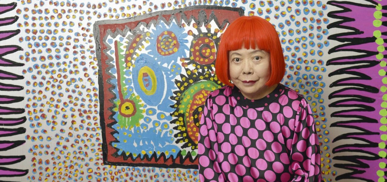 Celebra artista de avangardă Yayoi Kusama, ”Regina Bulinelor”, a murit la vârsta de 97 de ani
