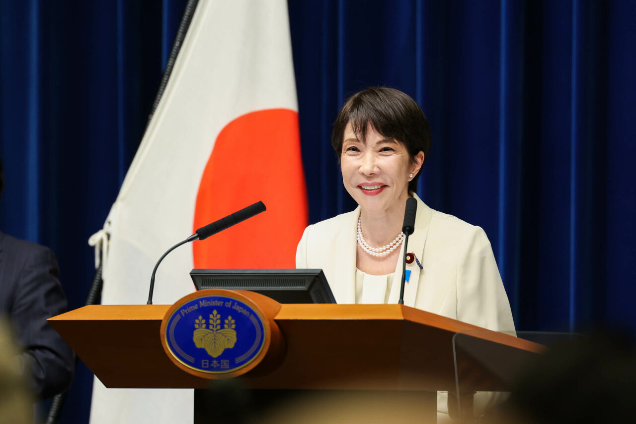 Premierul Japoniei a povestit cum a combătut o invazie de gândaci din reședința sa