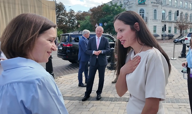 Mirabela Grădinaru s-a întâlnit la Kiev și cu Maia Sandu – Ce i-a promis partenera lui Nicușor Dan președintei Moldovei