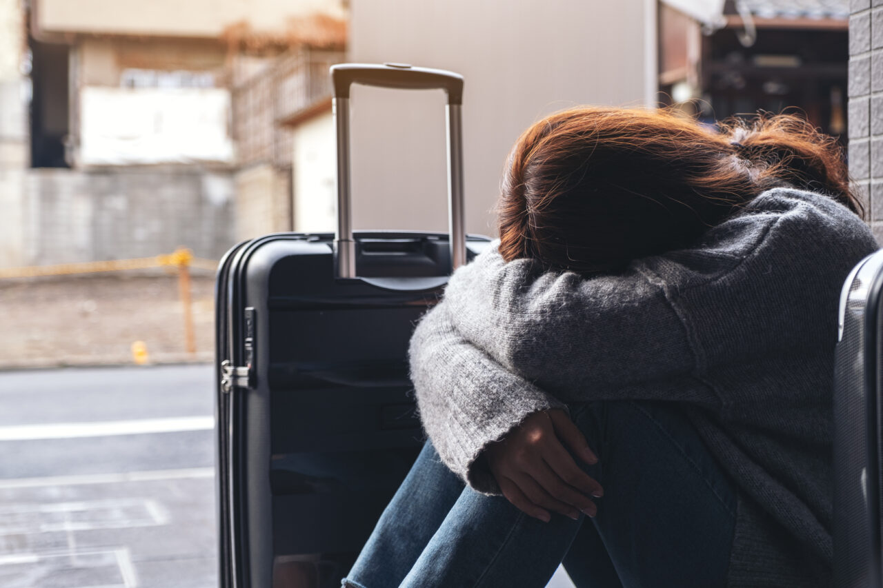 Zeci de turiști au rămas fără vacanțe în Bulgaria, deși plătiseră mii de euro. Cum s-au anulat zborurile charter de pe o zi pe alta