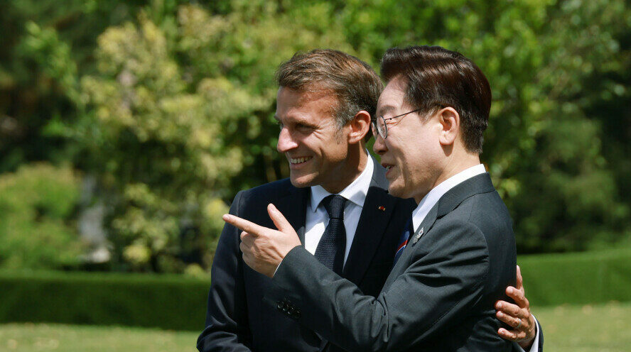 Președintele Coreei de Sud, primit de Emmanuel Macron în Franța pentru summitul Lumière, dedicat viitorului cinematografiei și industriei video