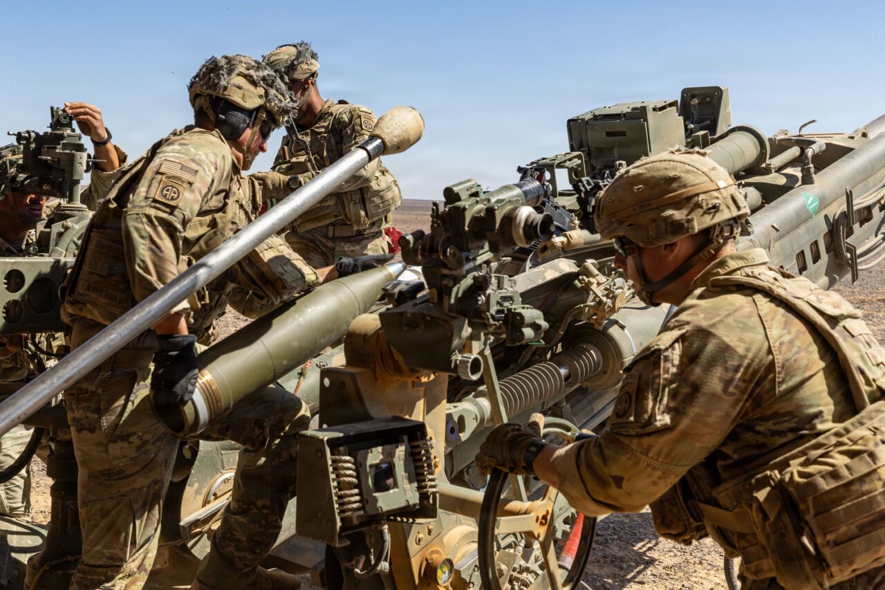 Arabia Saudită cumpără arme de 5 miliarde de dolari de la americani. Ce echipamente militare vor fi livrate Riadului