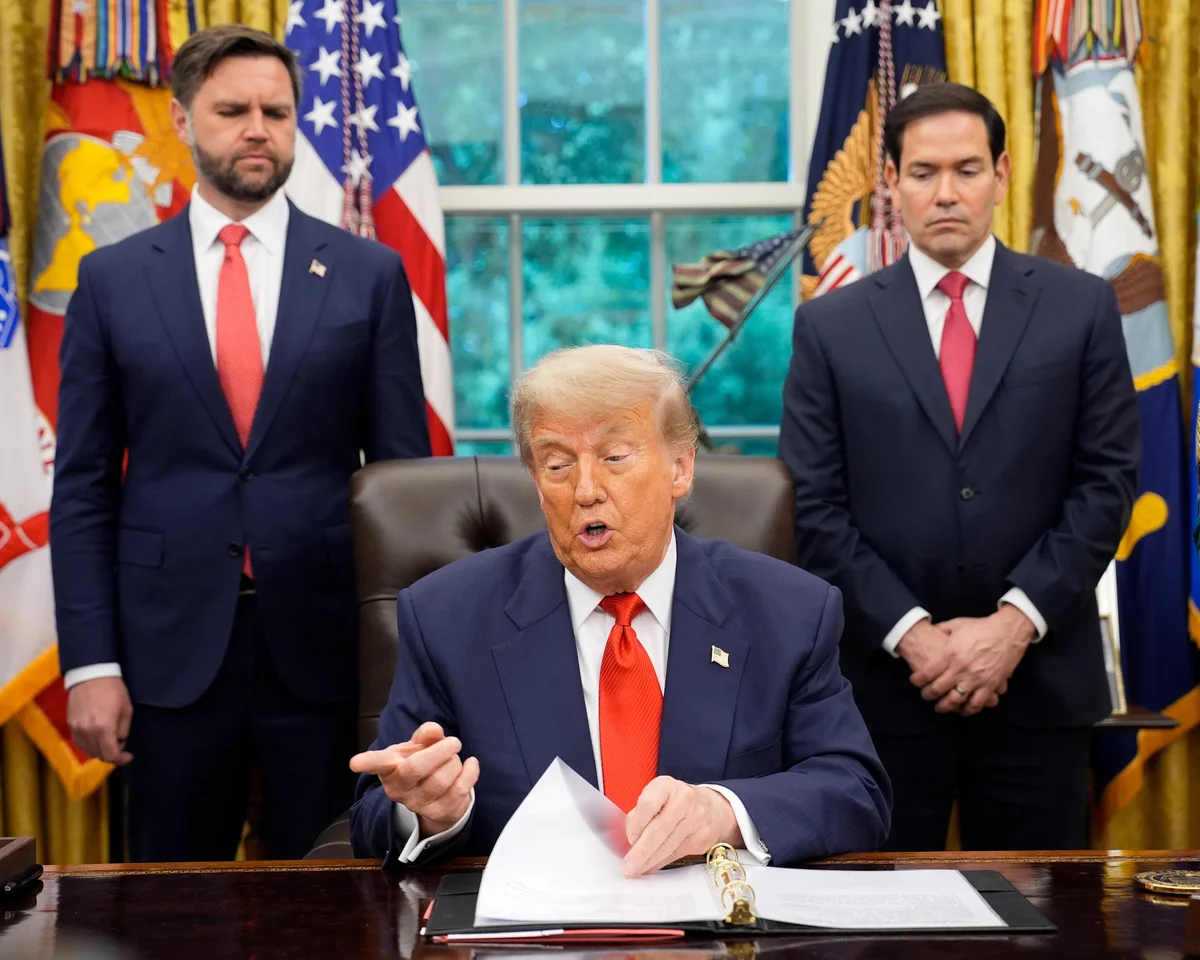 Consilierii lui Trump se tem că războiul cu Iranul ar putea dura până la finalul mandatului. Ce i-au spus președintelui în privat