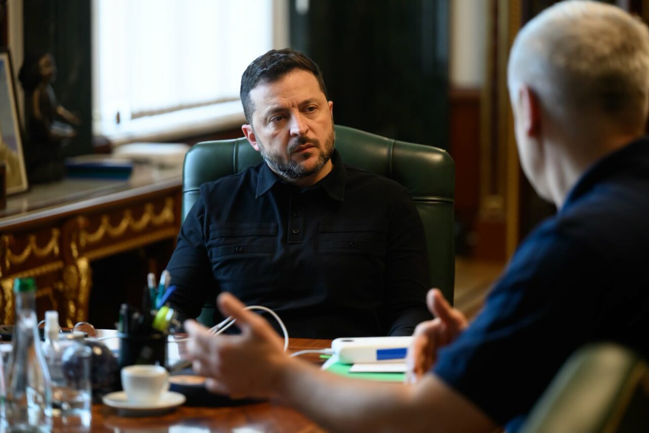 Volodimir Zelenki amenință Rusia cu un atac strategic, după ofensiva, fără precedent, asupra sediului Serviciului de Securitate din Kiev