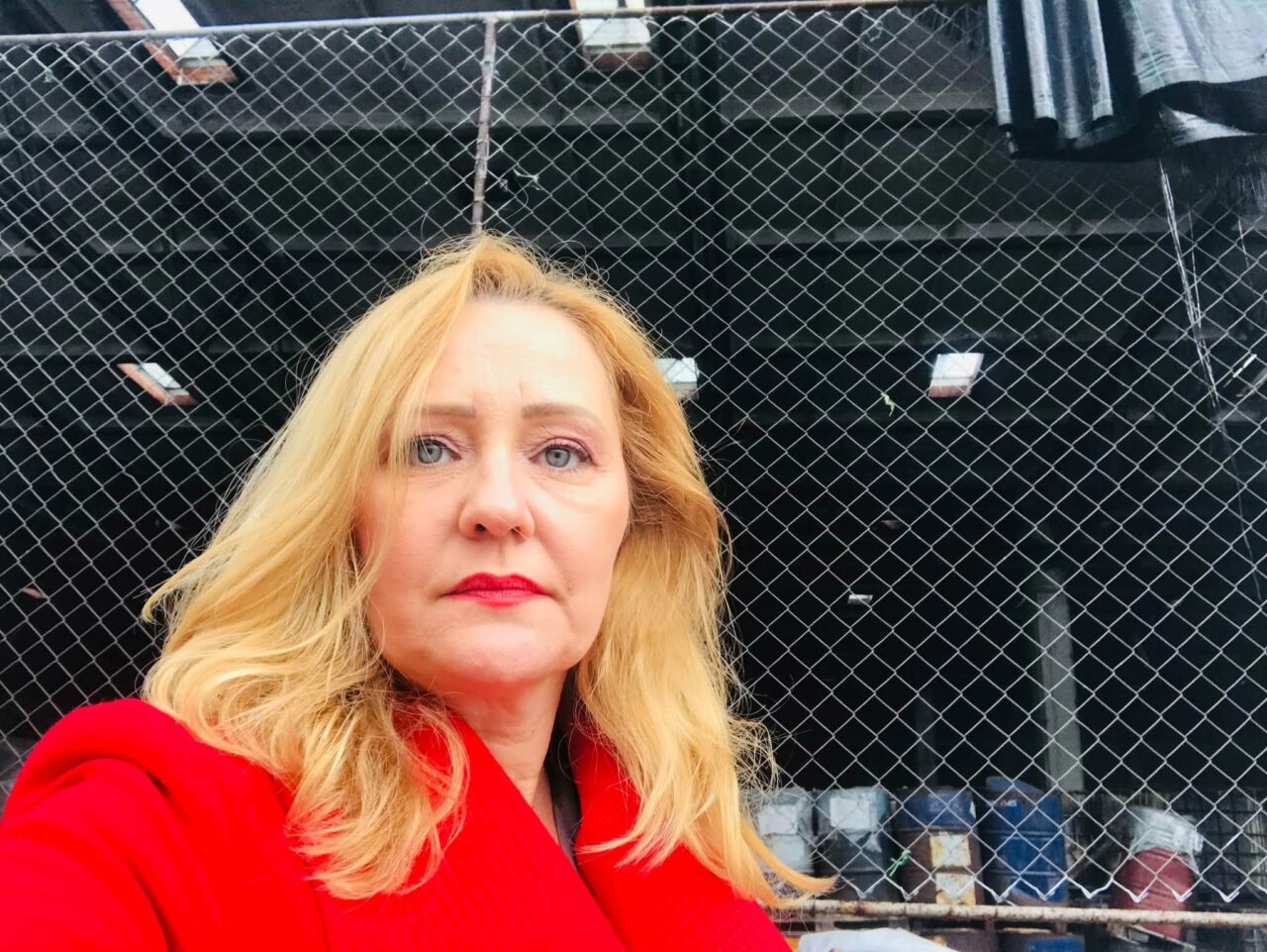 Elena Lasconi îi mulțumește Dianei Buzoianu pentru implicare în eliminarea deșeurilor periculoase de pe platforma ARO