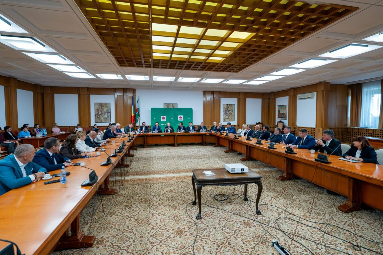 Siegfried Mureşan, după ce s-a întâlnit cu parlamentarii UDMR: „Vom construi o economie sănătoasă”