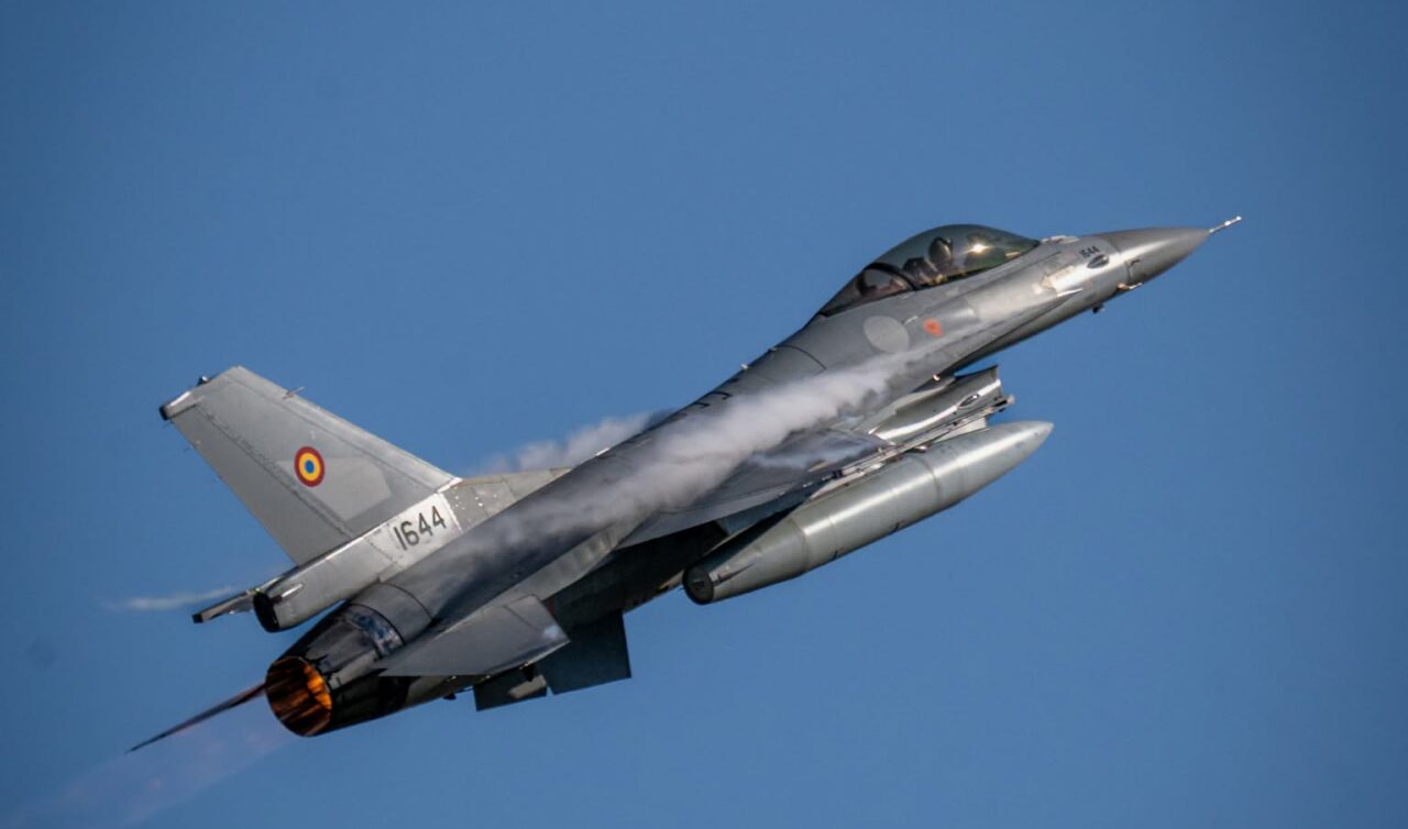 Alertă aeriană în Galați și Tulcea. Două avioane F-16 au fost ridicate de la sol. Populația, avertizată să se adăpostească