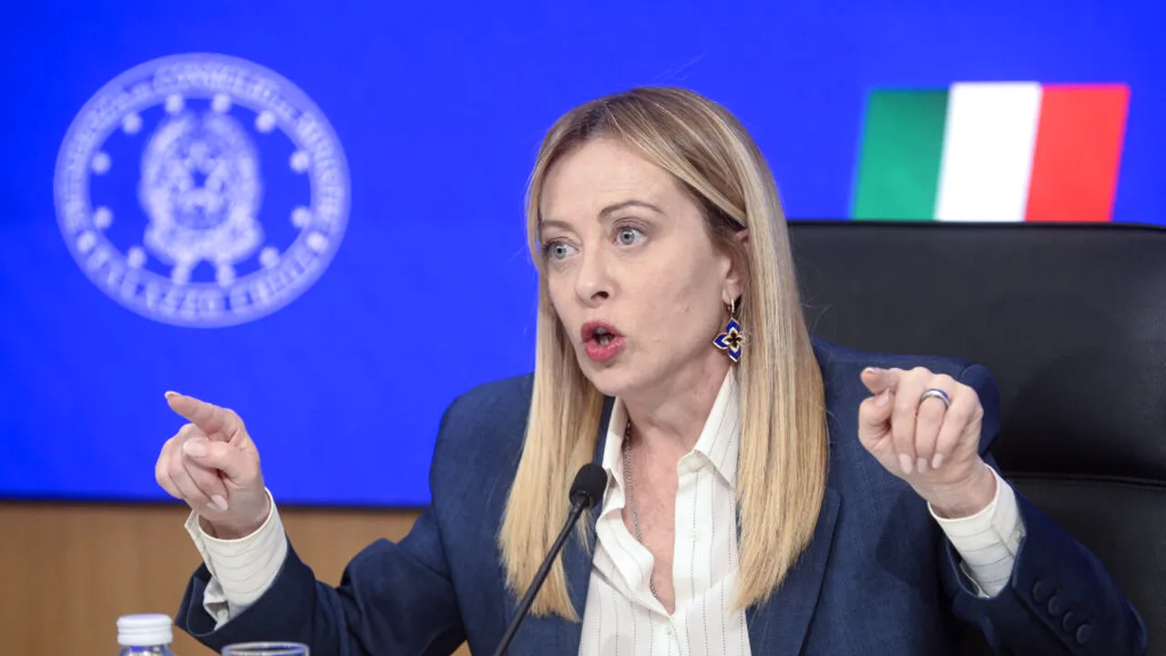 Giorgia Meloni nu vrea alianțe cu politicienii care se opun ajutorului pentru Ucraina. „Nu îmi schimb opțiunile pentru câștig electoral. Am sprijinit Ucraina de dragul Romei”