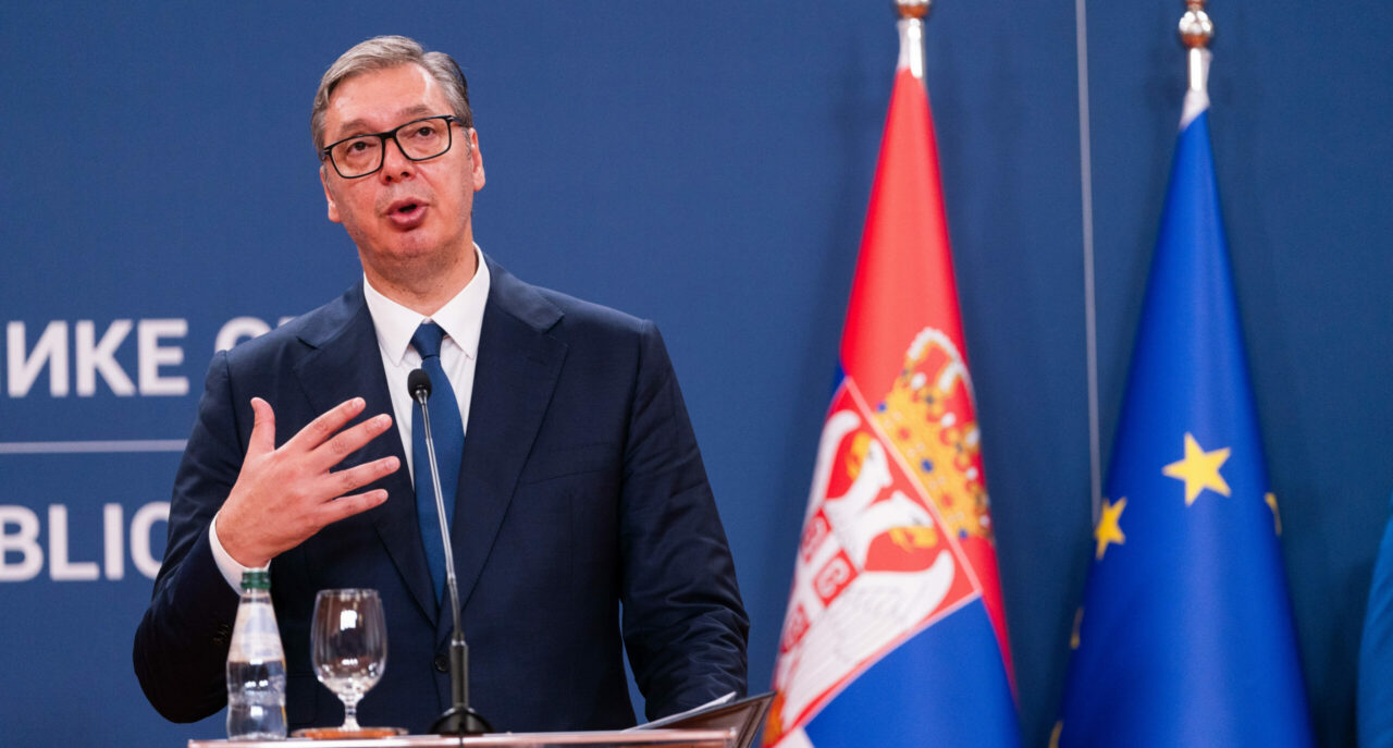 Aleksandar Vučić a demisionat de la președinția Serbiei și țintește postul de premier. Când vor avea loc alegerile anticipate