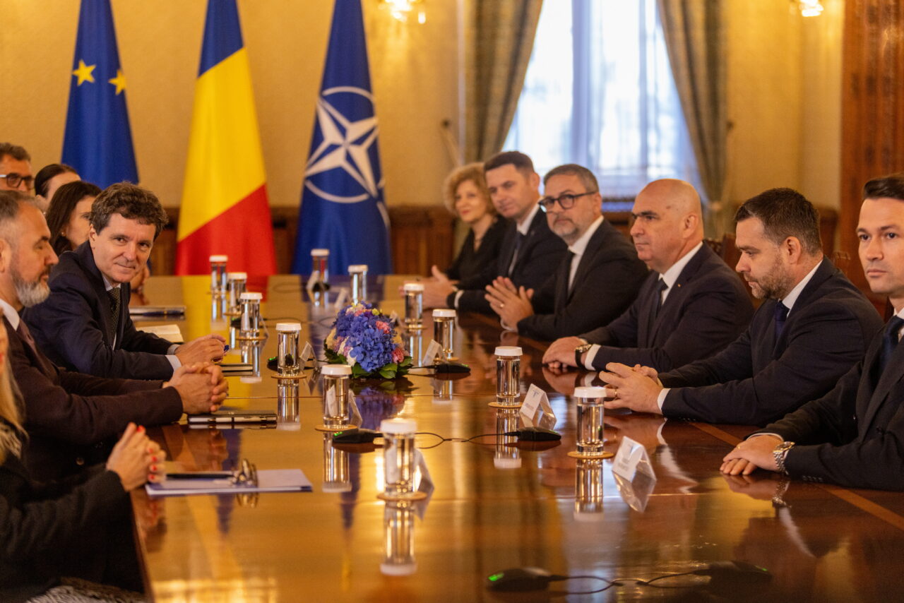 Tensiuni mari între liberali. Se pregătesc de un nou Birou Politic, unde urmează să mai discute şi pe votul Guvernului Luca Niculescu