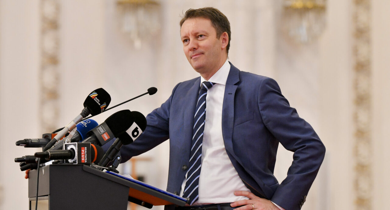 Gândul a avut dreptate! Programul de Guvernare al lui Siegfried Mureșan este scris cu Inteligența Artificială. Publicăm dovada din documente oficiale