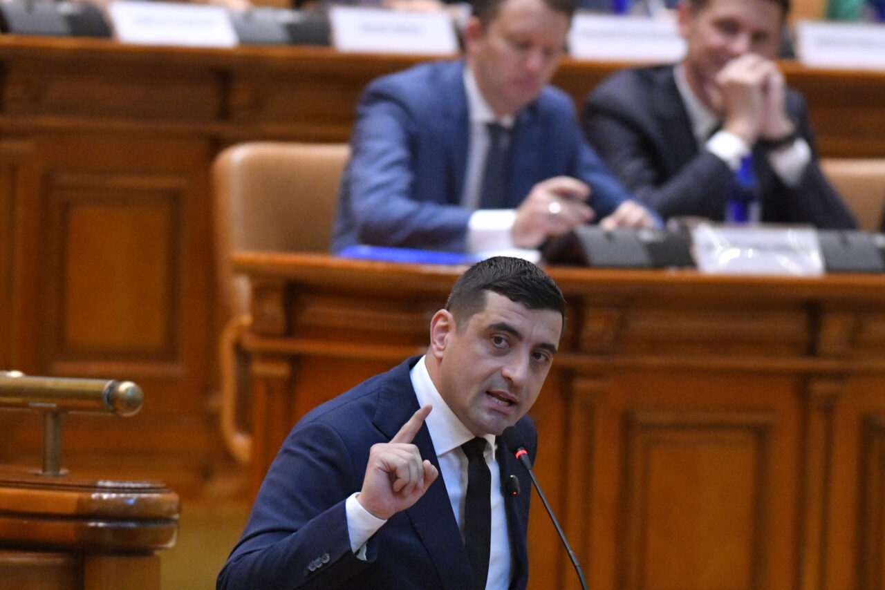 George Simion, avertisment de la tribuna Parlamentului: „Nu vom vota niciun Guvern până nu îl eliberați pe Călin Georgescu”