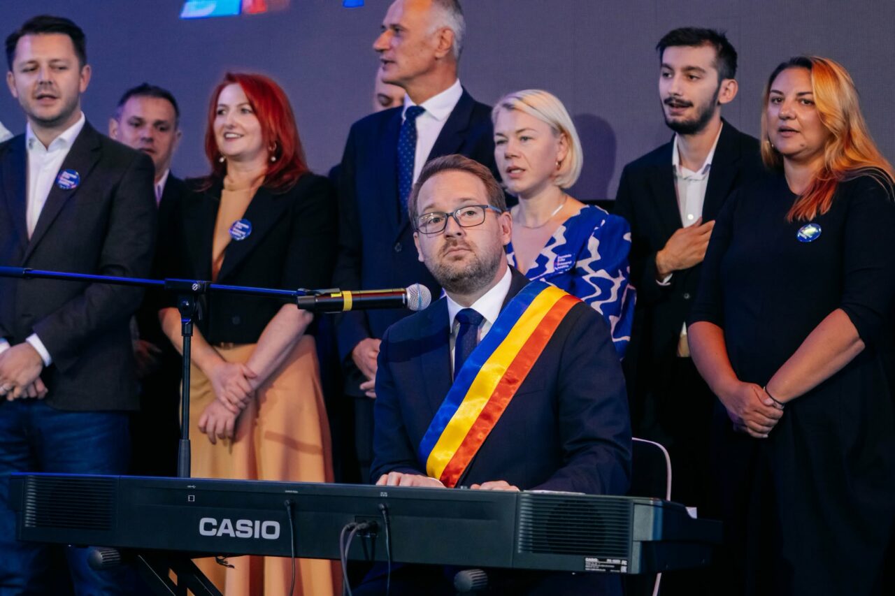 Dominic Fritz, pus la zid de o organizație de revoluționari din Timișoara. Liderul USR este acuzat că a folosit idealurile și simbolurile Revoluției din 1989