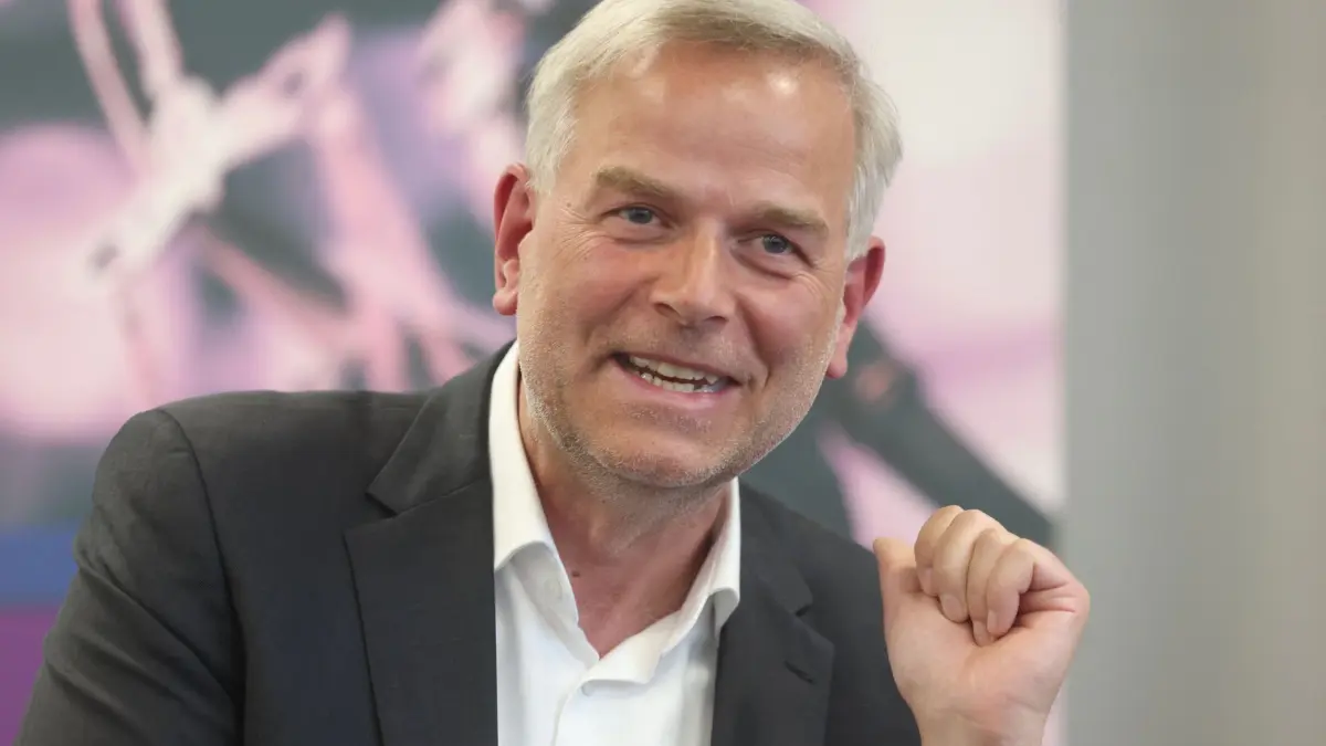 Cutremur în Germania. AfD câștigă alegerile în Mecklenburg-Pomerania Inferioară cu 37% potrivit exit poll-ului. Merz, pierzător și în Berlin