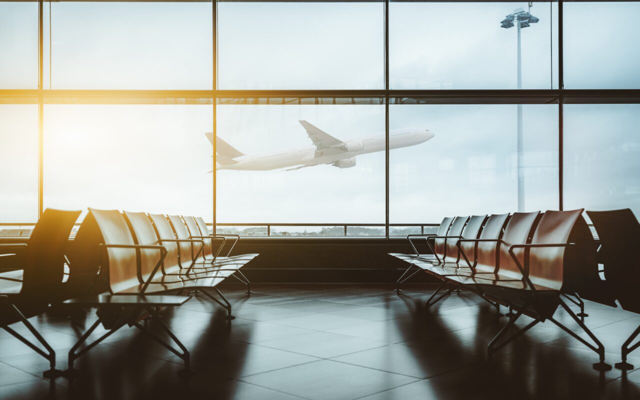 Se construiește mega-aeroportul Poloniei, în valoare de 31 de miliarde de euro, la 37 de kilometri sud-vest de Varșovia. Câți pasageri va deservi