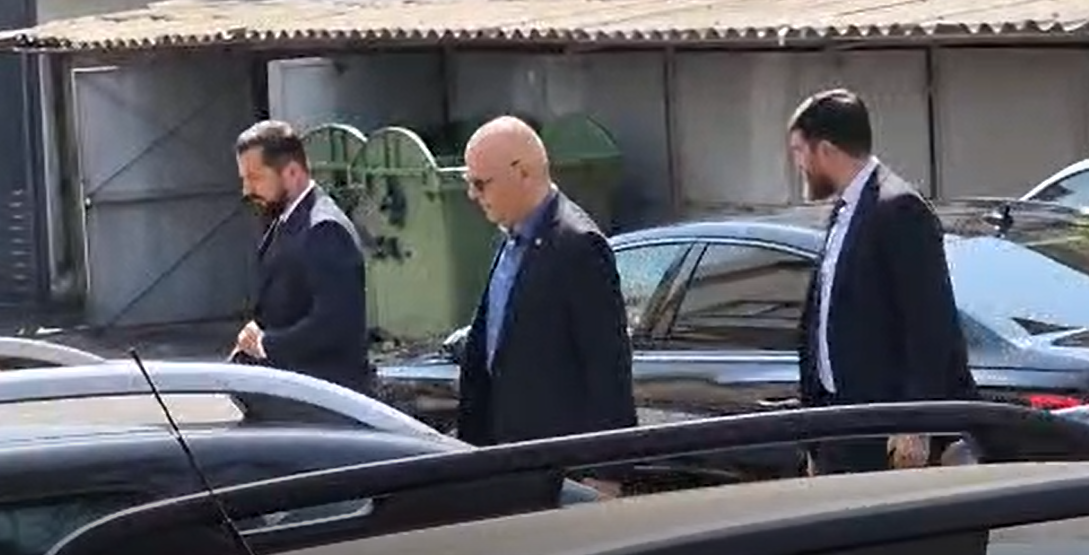 Șeful DSU, Raed Arafat, chemat la Curtea Militară de Apel pentru punerea sub inculpare în dosarul contrabandei la achiziția unui elicopter. O parte din sechestre, ridicate de CAB