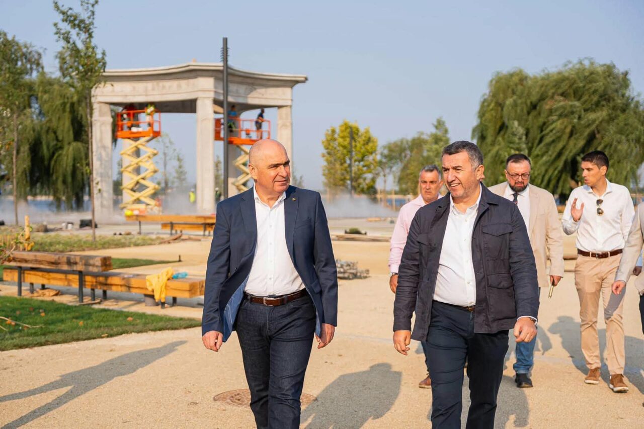 Bolojan anunţă când se va deschide pentru public Insula Lacul Morii din Capitală