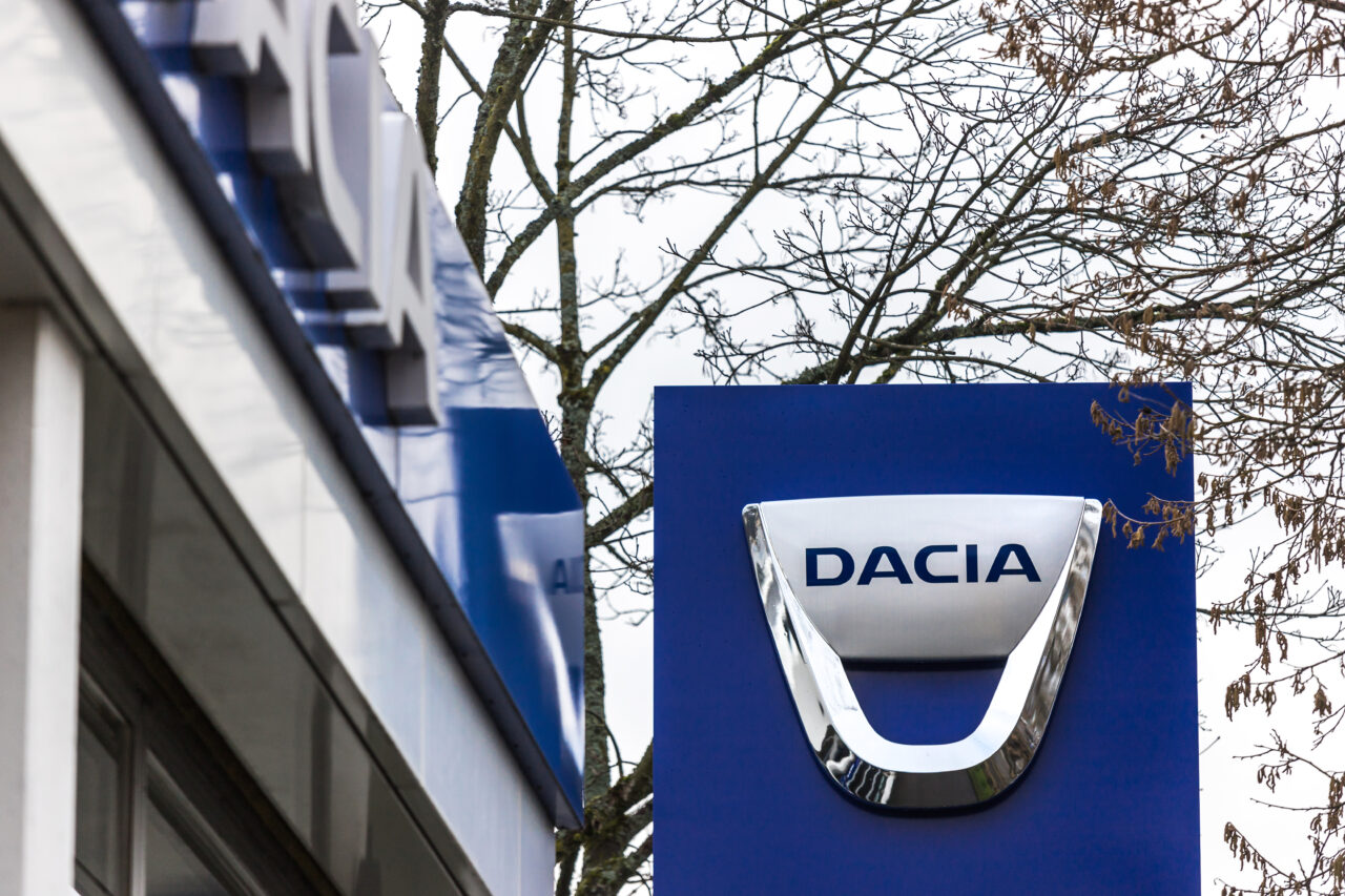 Dacia schimbă strategia pentru un model electric popular și nu va mai fi importat din China. Unde va fi produs