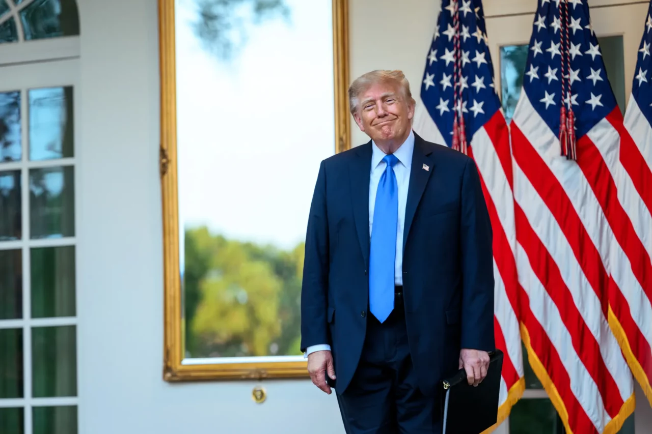 Trump anunță planuri de explorare a petrolului, gazelor și mineralelor în Groenlanda, invocând securitatea SUA