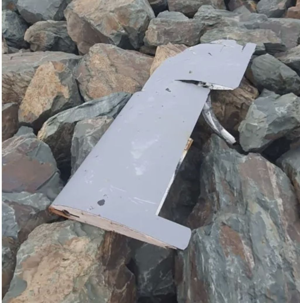 Posibil fragment de dronă, descoperit printre stabilopozi, la Agigea. Pescarii au alertat autoritățile