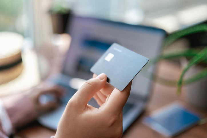 (P) Cont curent și produse de creditare: cum evoluează ecosistemul financiar personal