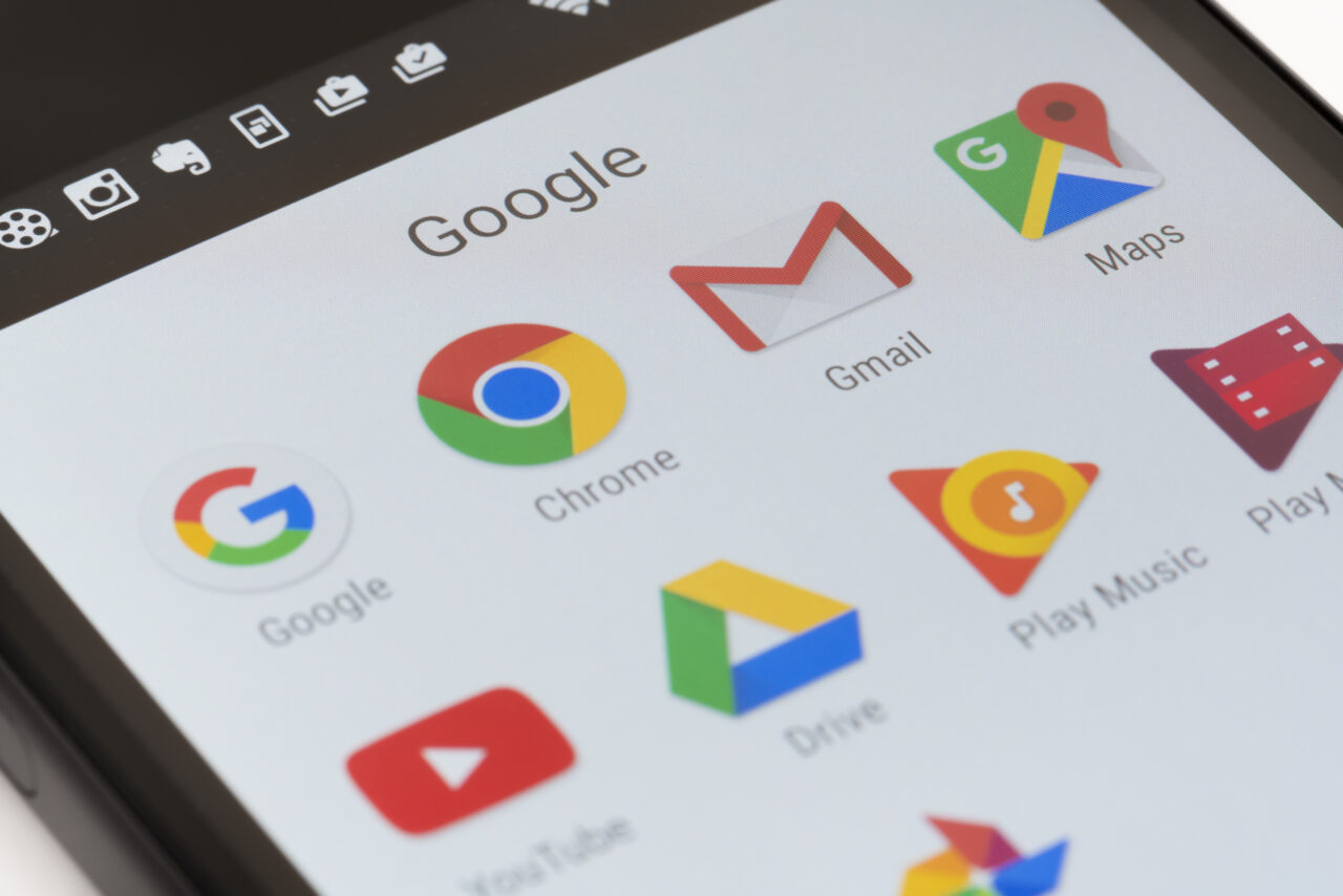 Gmail poate fi controlat prin comenzi vocale cu ajutorul Inteligenței Artificiale. Ce fel de întrebări pot fi adresate
