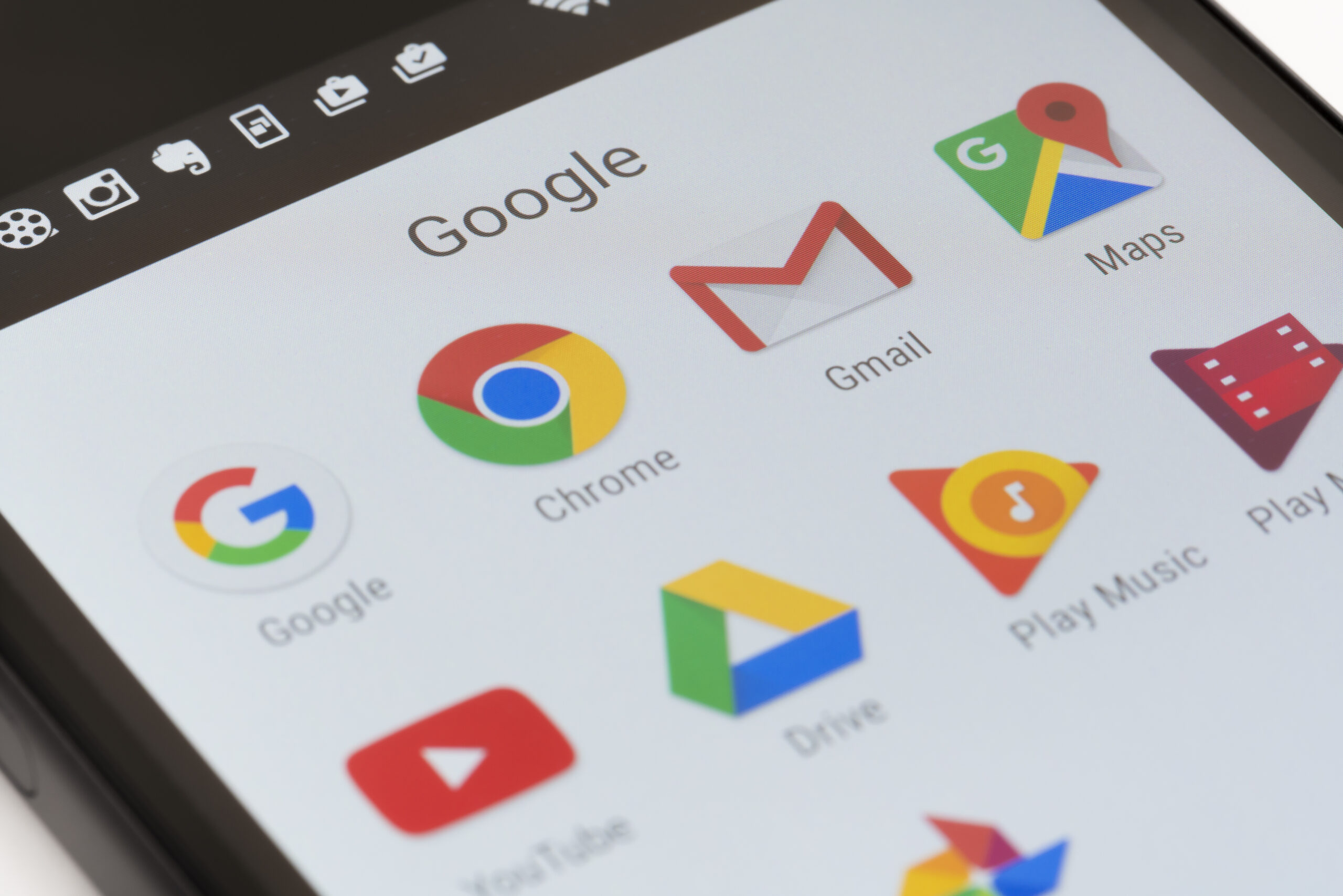 gmail-poate-fi-controlat-vocal-prin-ai-ce-po-i-ntreba