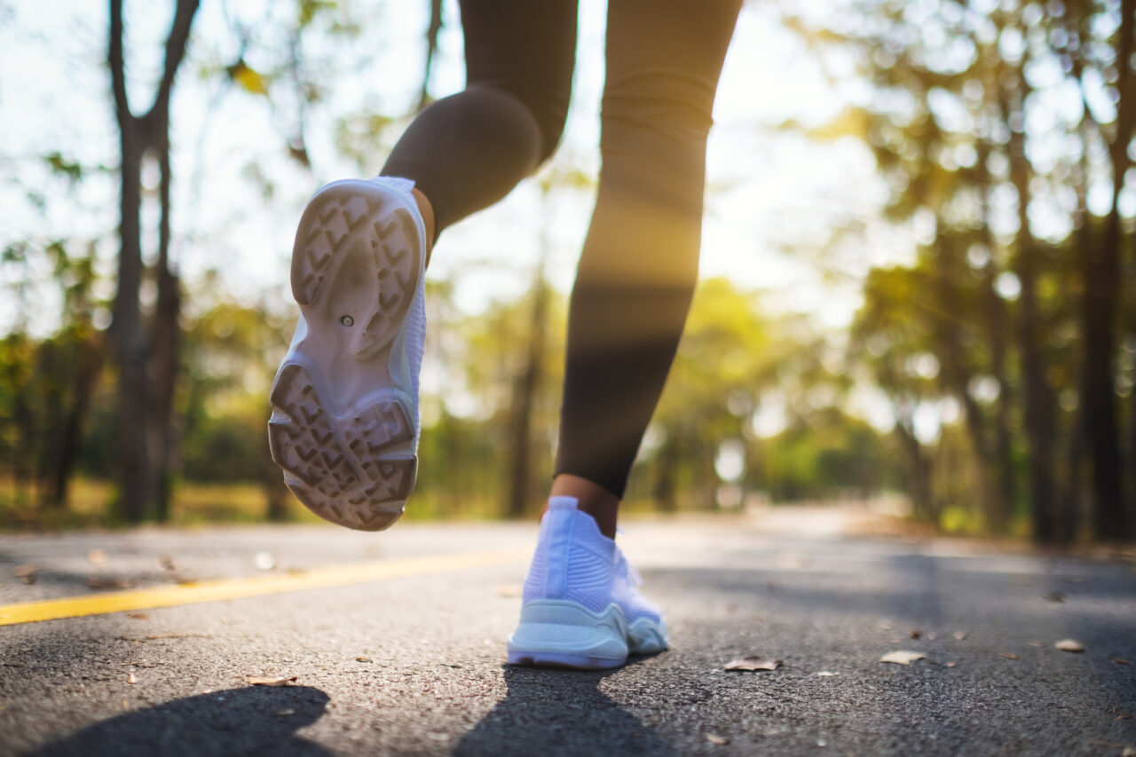 Descoperirile unui nou studiu schimbă tot ce se știa până acum. Ce legătură există între jogging și artrită