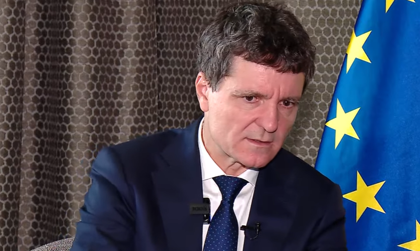 Nicușor Dan îl laudă pe Alexandru Nazare, la nunta căruia a participat. „A fost un ministru bun, este profesionist”. Ministrul Finanțelor, în cărți pentru a fi desemnat premier