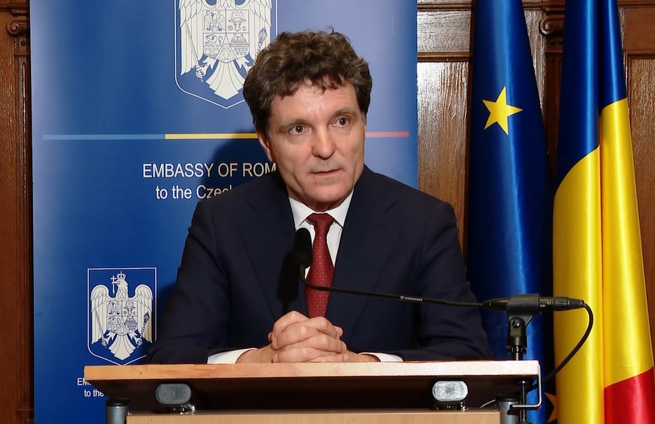 Nicușor Dan anunță că AUR nu va fi cooptat la guvernare și că interdicția sa va fi condiție obligatorie pentru viitorul premier desemnat. „O prezență AUR la guvernare ar afecta relația cu partenerii noștri”