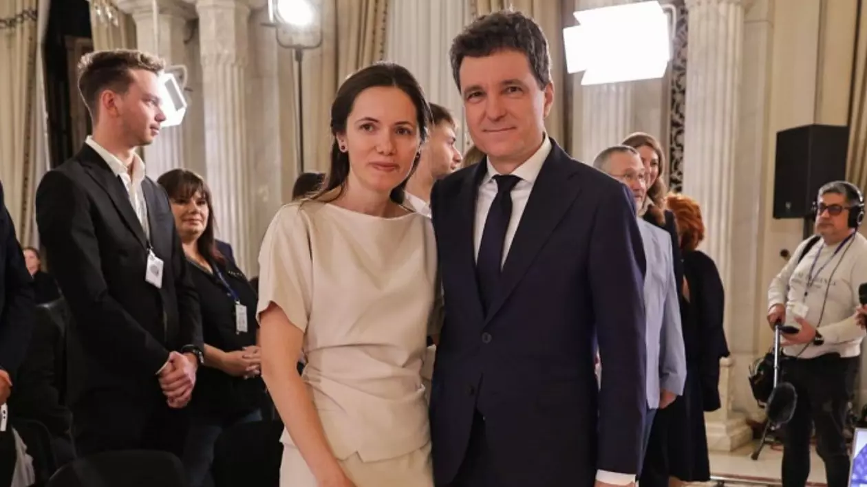 Nicușor Dan a vorbit despre rolul Mirabelei Grădinaru în țară și în străinătate. „Este o formă de diplomație care ajută România”