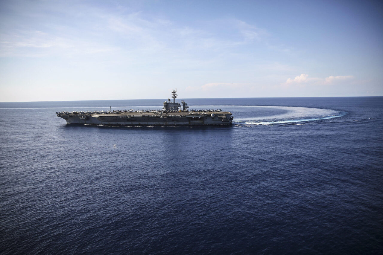 Portavionul USS Abraham Lincoln a ajuns în Thailanda, după 270 de zile pe mare. Ce va face echipajul de 5.000 de persoane și în ce stare se află nava
