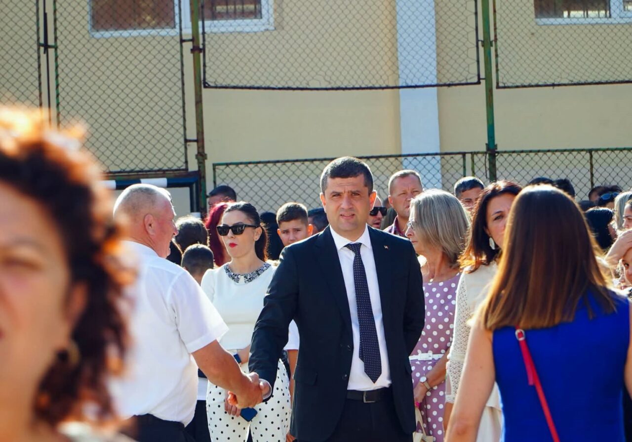 Miruță retrăiește emoția primei zile de școală: „Nici nu îți poți imagina unde te poate duce viața”