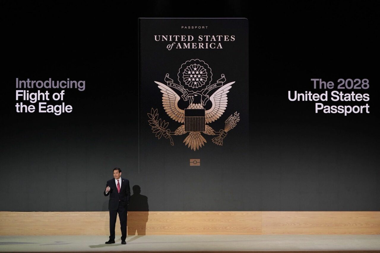 SUA schimbă radical pașaportul: Marco Rubio a prezentat noul design al documentului care va putea fi solicitat integral online din 2027