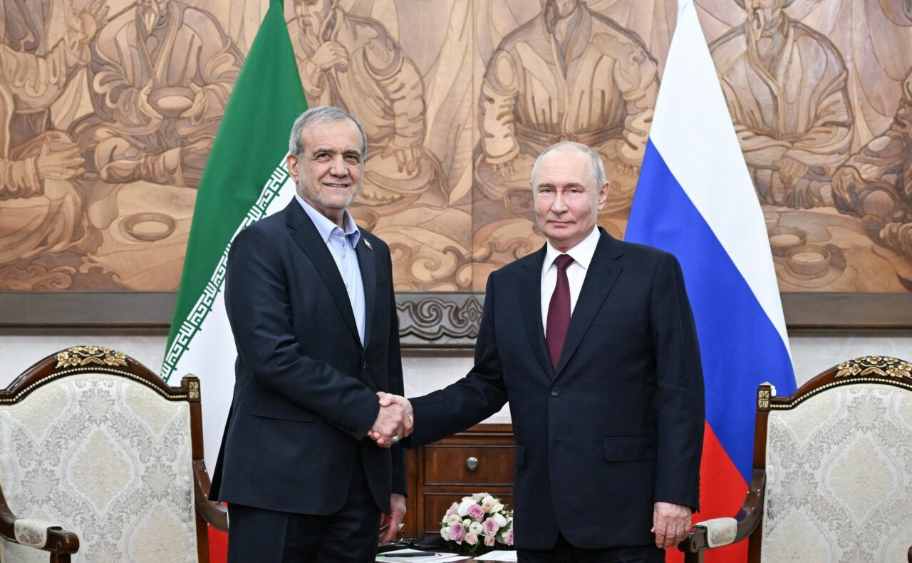 Summitul din Kârgâzstan: Ce au discutat Putin și președintele Iranului despre războaiele în care sunt implicați