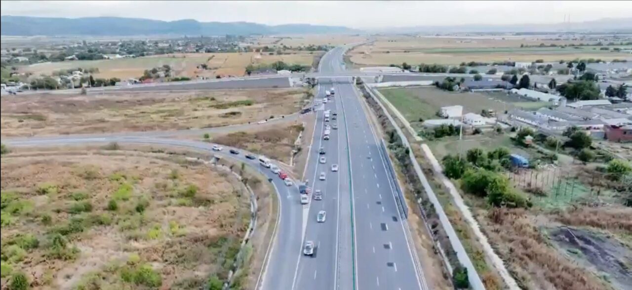 Veste bună pentru șoferi. Nodul Rutier Bacău Nord a fost deschis circulației. În cât timp se parcurge acum drumul până la București pe A3 și A7