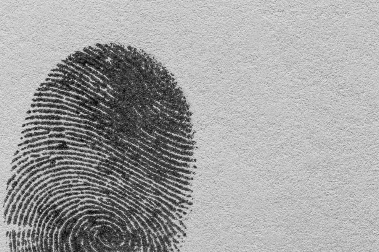 Oamenii de știință au descoperit amprente vechi de 15.000 de ani ale unei civilizații dispărute, păstrate pe 142 de mărgele din lut