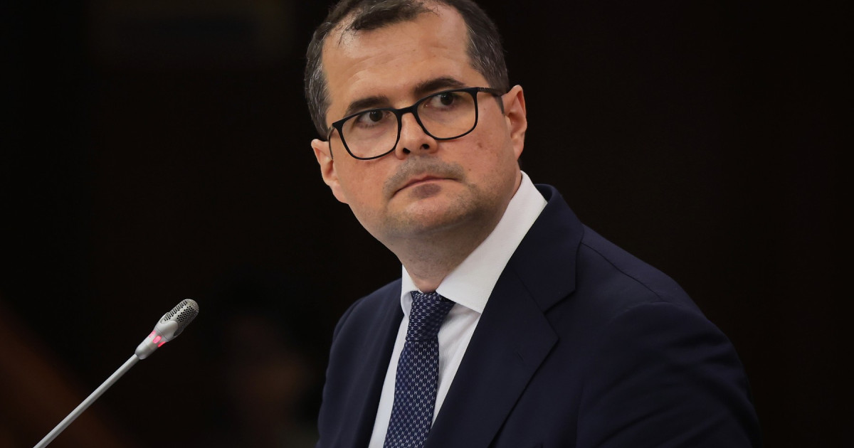 Amintiri din studenție cu premierul Republicii Moldova. Vasile Tofan a încercat să vândă țigări în Olanda și a fost prins de polițiști