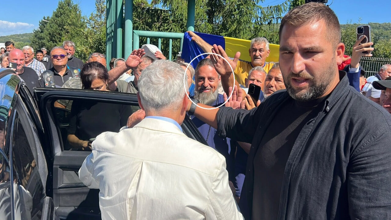 Cațavencii: Uite popa, nu e popa!