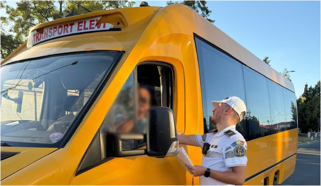 Șoferul unui microbuz care transporta 14 elevi a fost găsit beat la volan, în prima zi de școală. Ce alcoolemie avea
